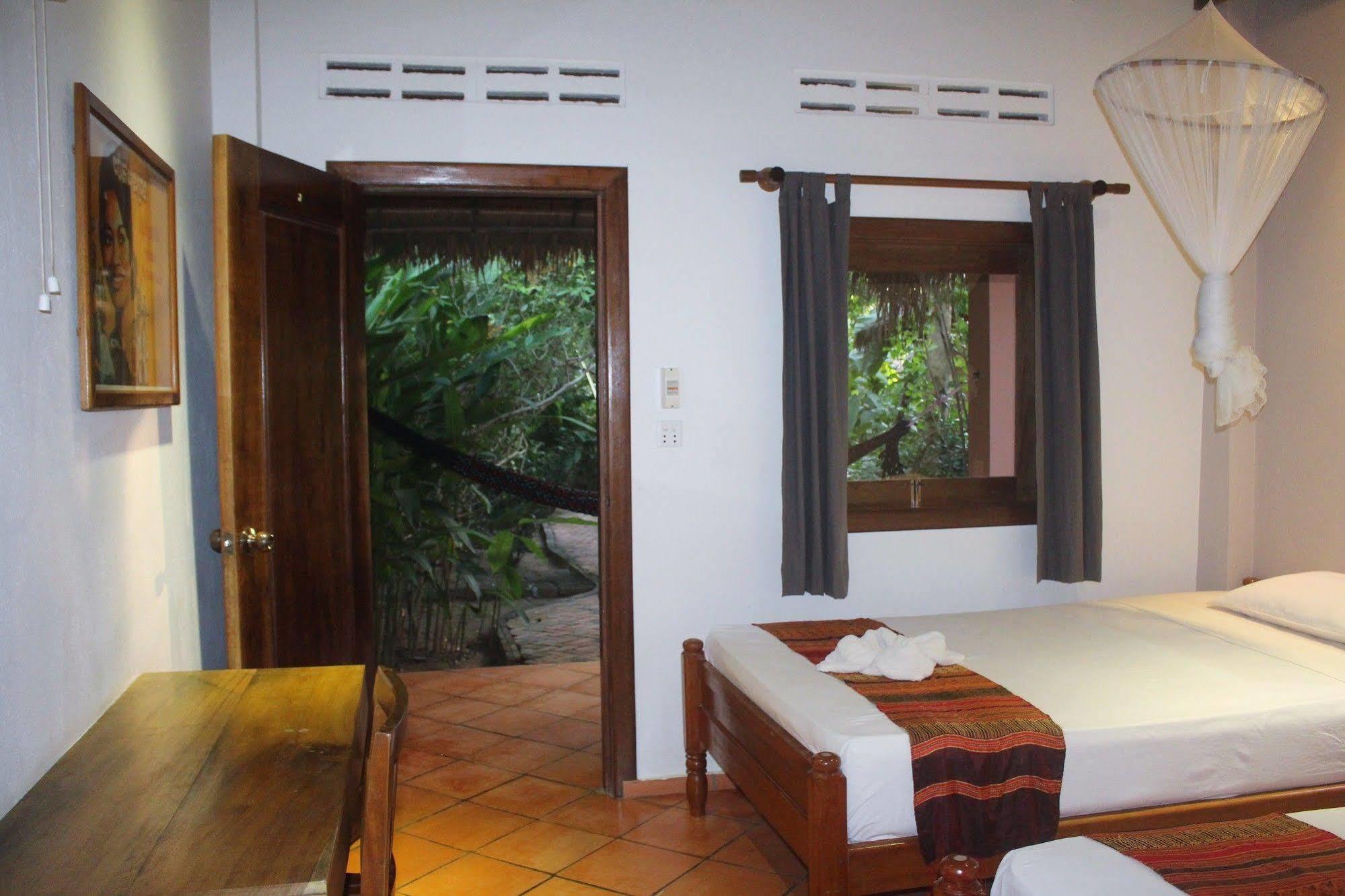 Botanica Guesthouse Kep Eksteriør billede